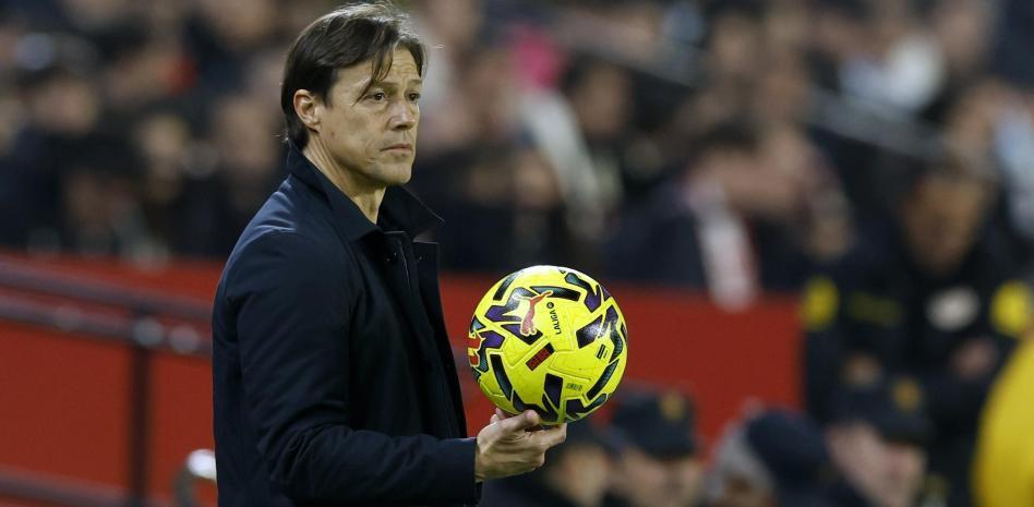 塞维利亚主教练：我们和巴萨差距非常大，现在的他们志在夺冠